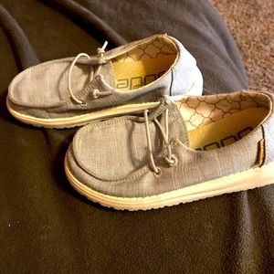 Toddler size 11 Gray hey dudes